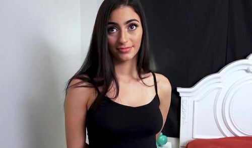 Как ты смотришь на то, чтобы трахнуться? Приемная дочка оценила болт отчима